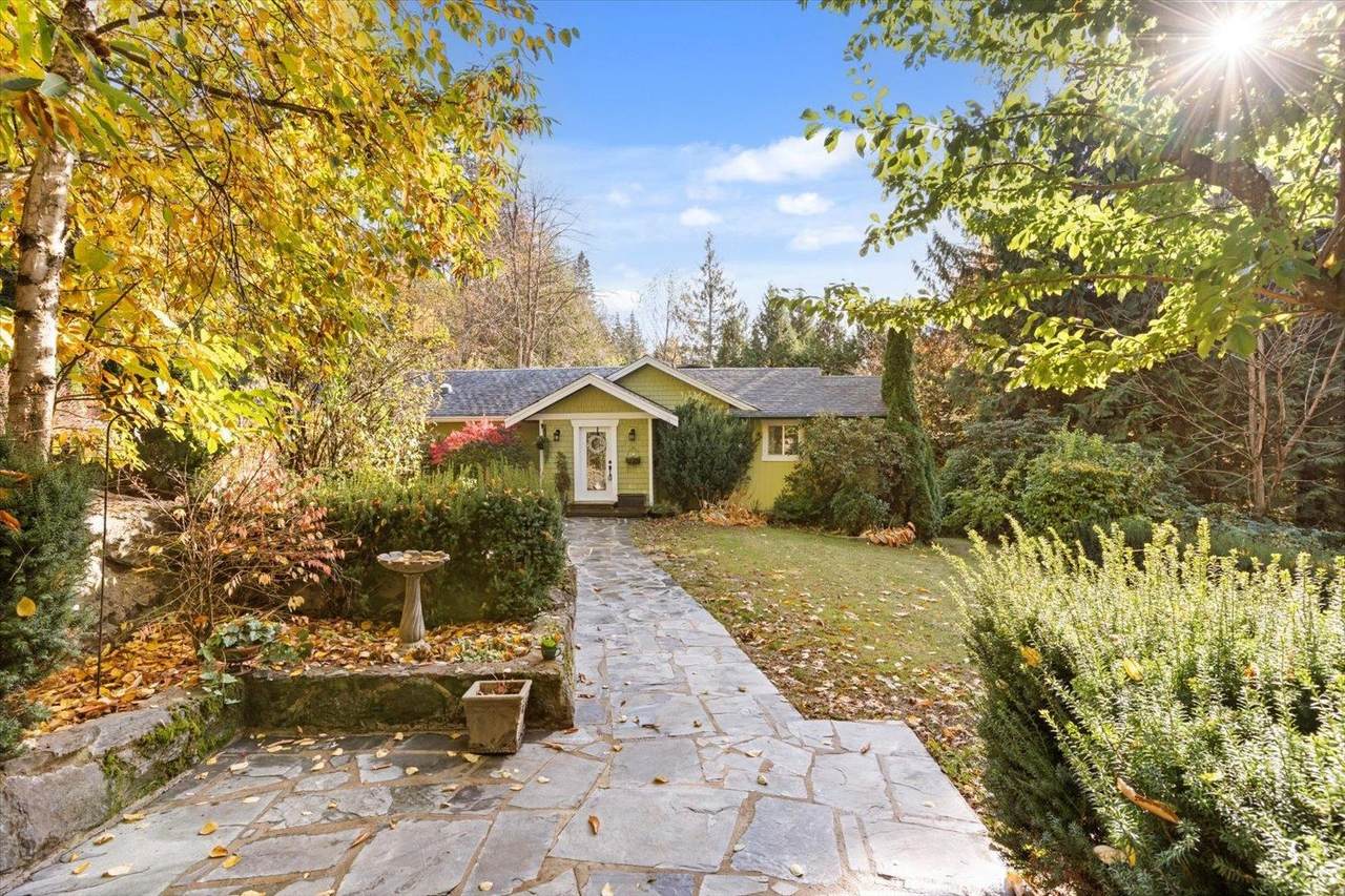 5545 Graham Drive - Photo 1
