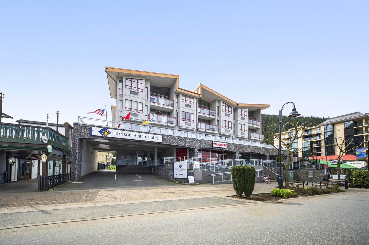 160 Esplanade Avenue - Photo 1