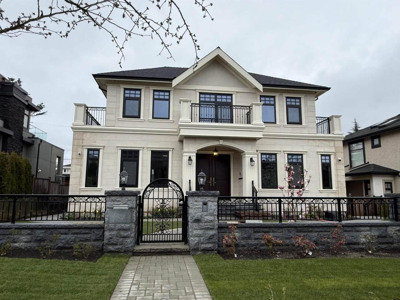 1115 W 48th Avenue - Photo 1