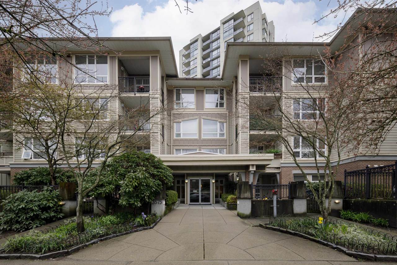 3575 Euclid Avenue - Photo 1