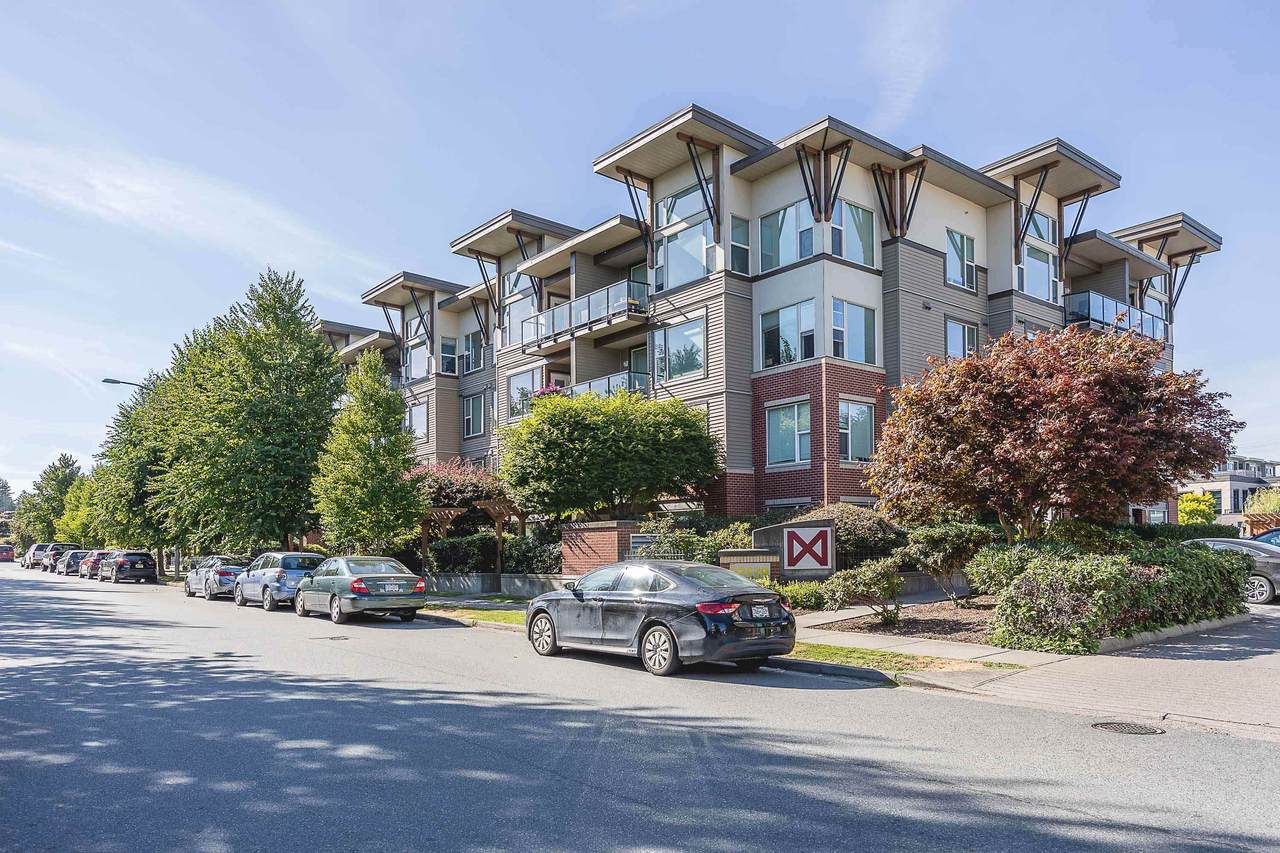 33539 Holland Avenue - Photo 1