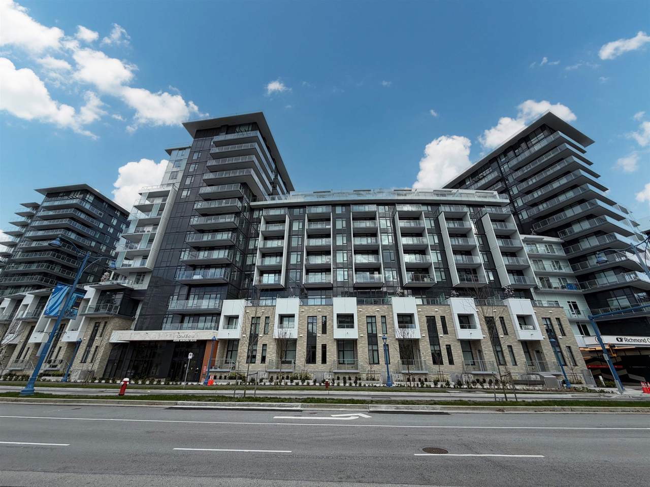 6300 Minoru Boulevard - Photo 1