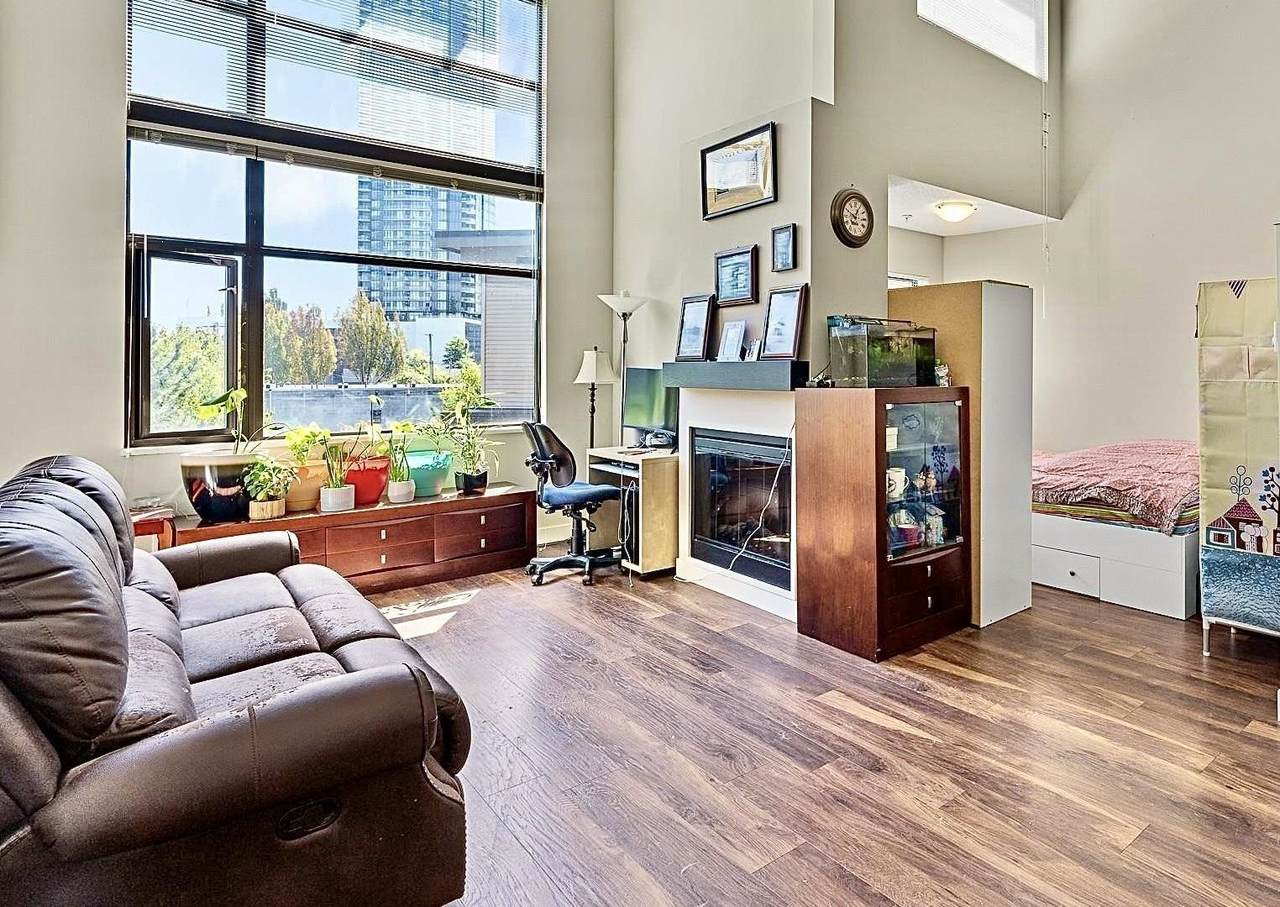 10838 City Parkway - Photo 1