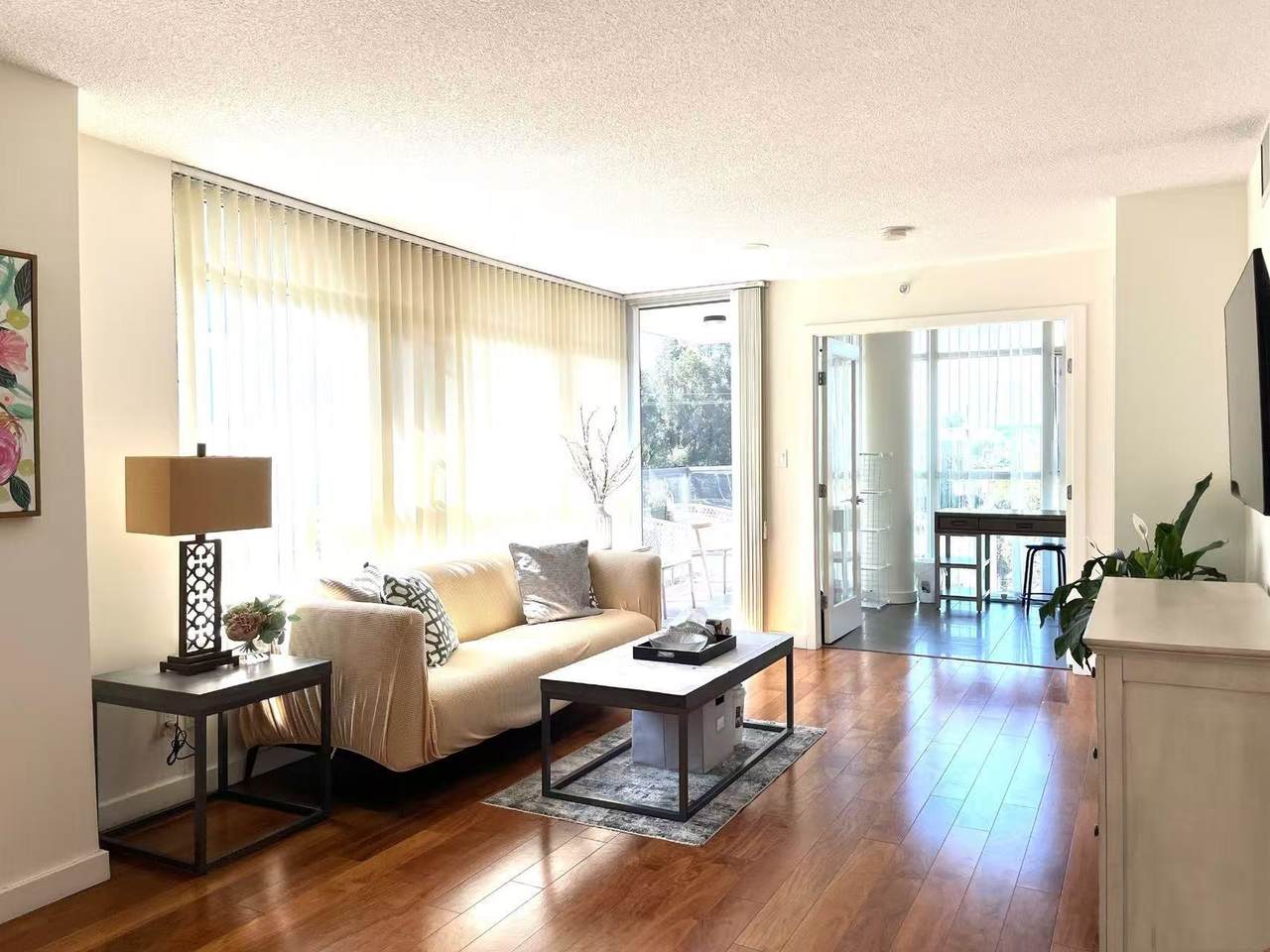 2080 Broadway - Photo 1