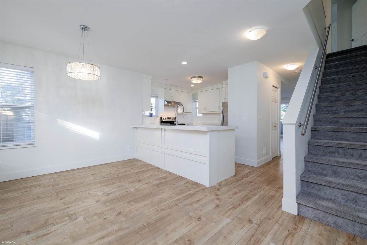 140 Shoreline Circle - Photo 1