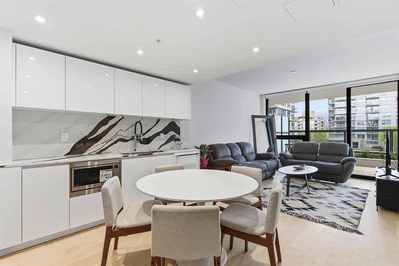 135 13th Street - Photo 1