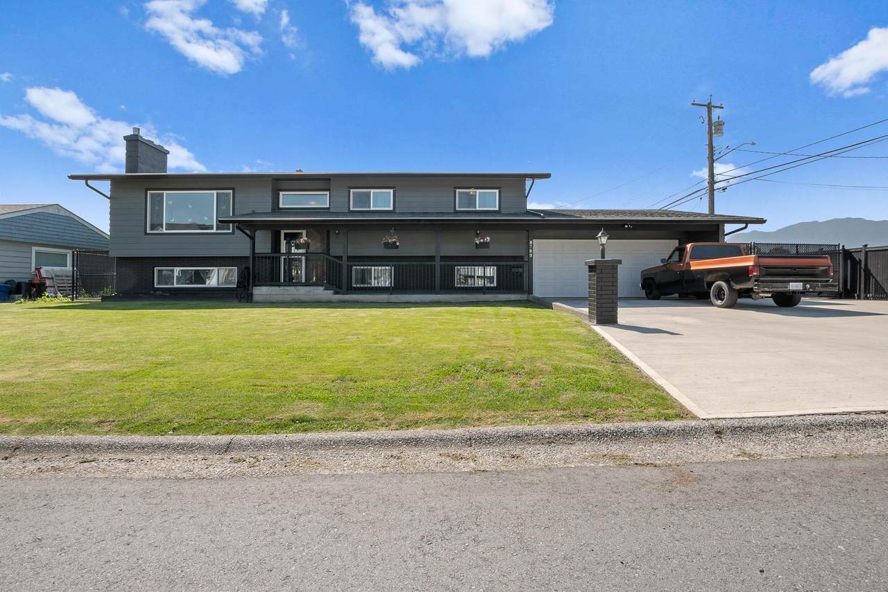 8789 Butchart Street - Photo 1