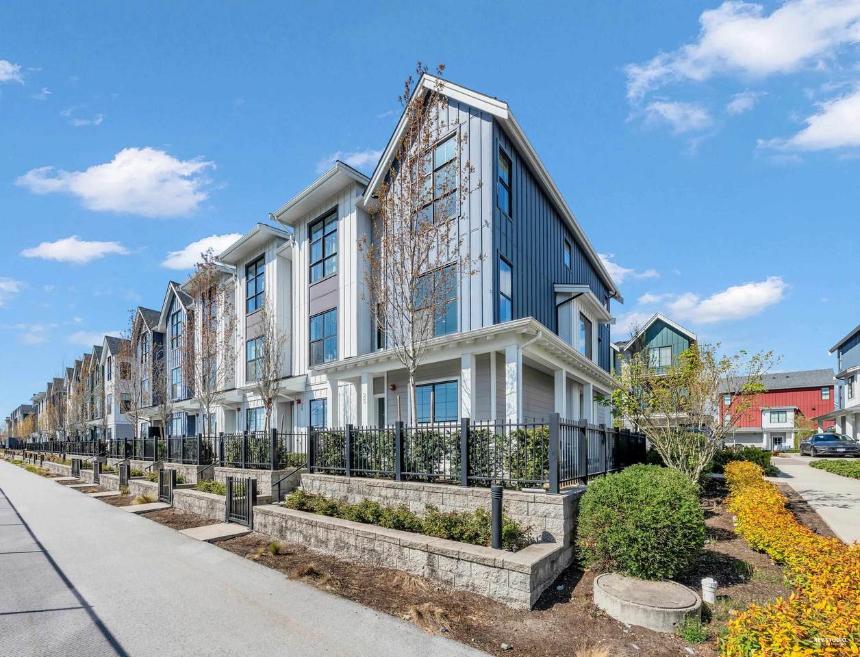 488 Furness Street - Photo 1