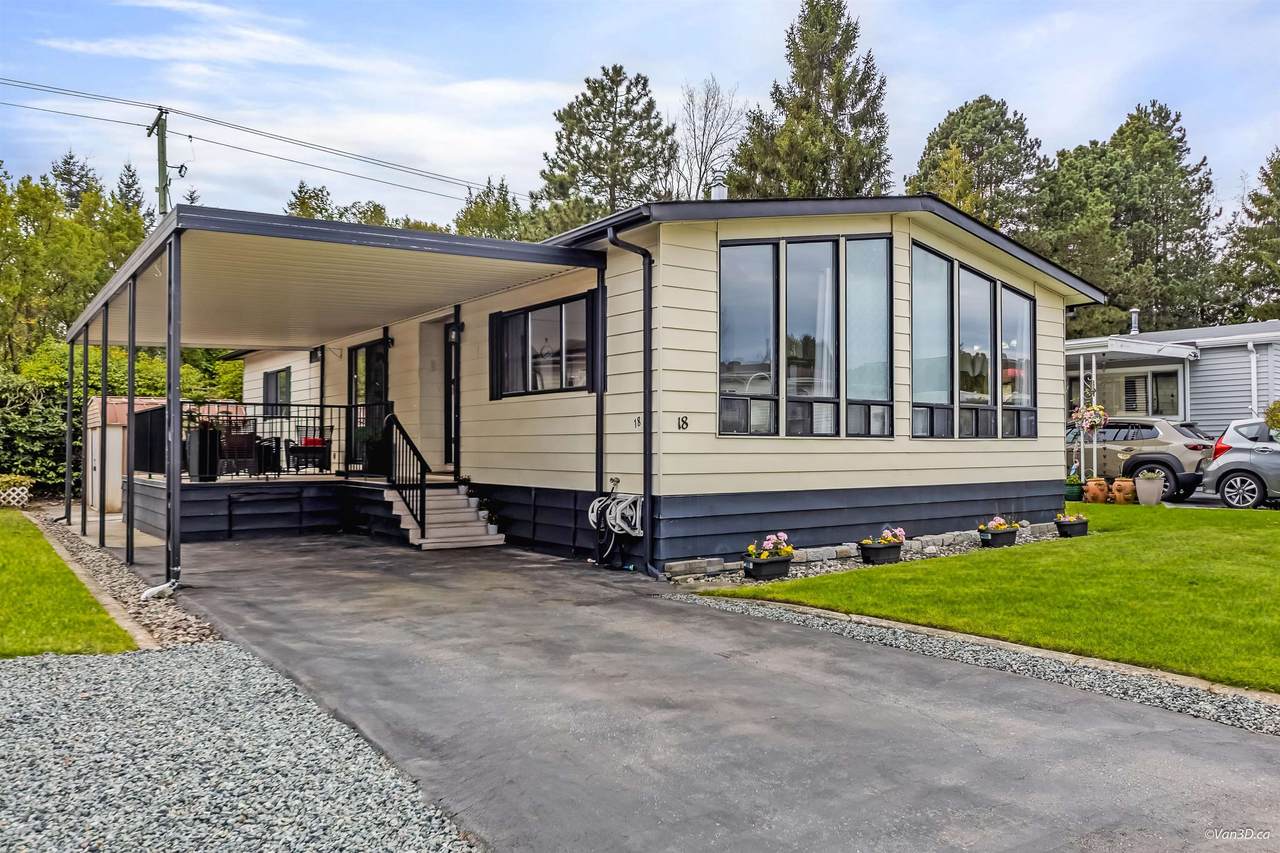 2120 King George Boulevard - Photo 1