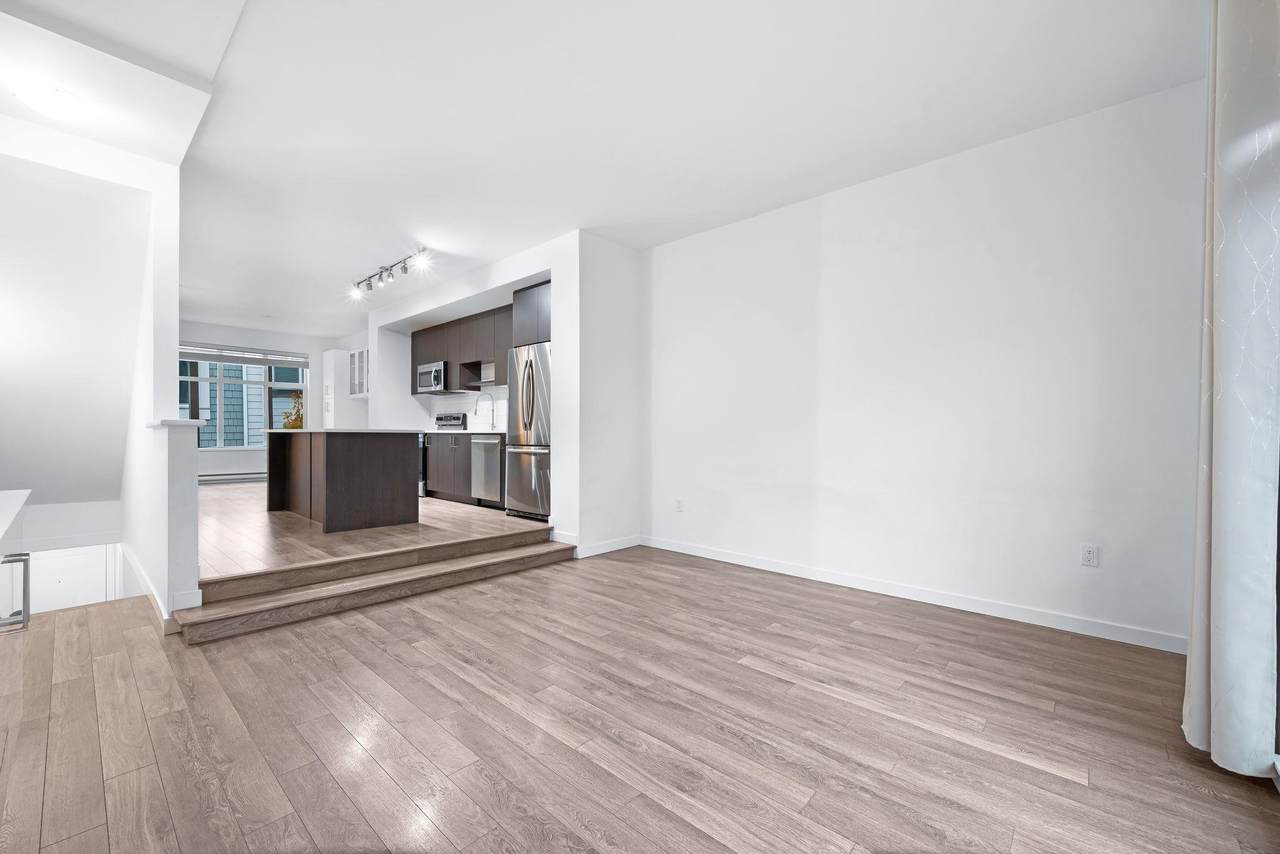 8168 136 A Street - Photo 1