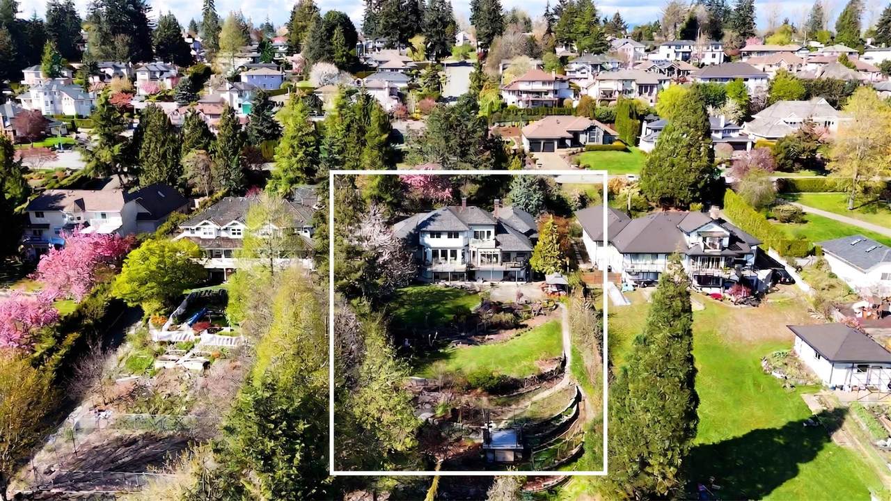 16498 77 Avenue - Photo 1