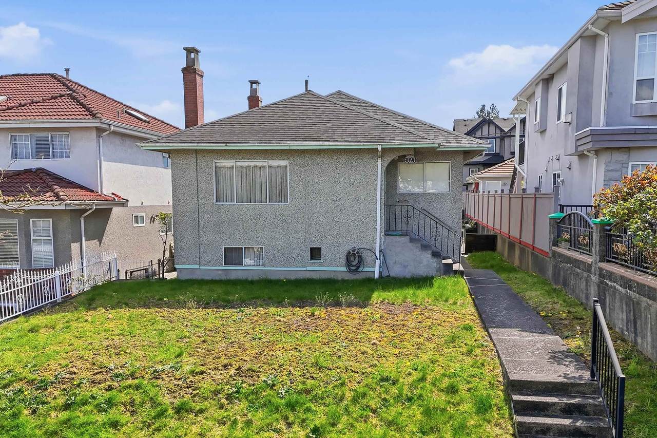 3090 Kitchener Street - Photo 1