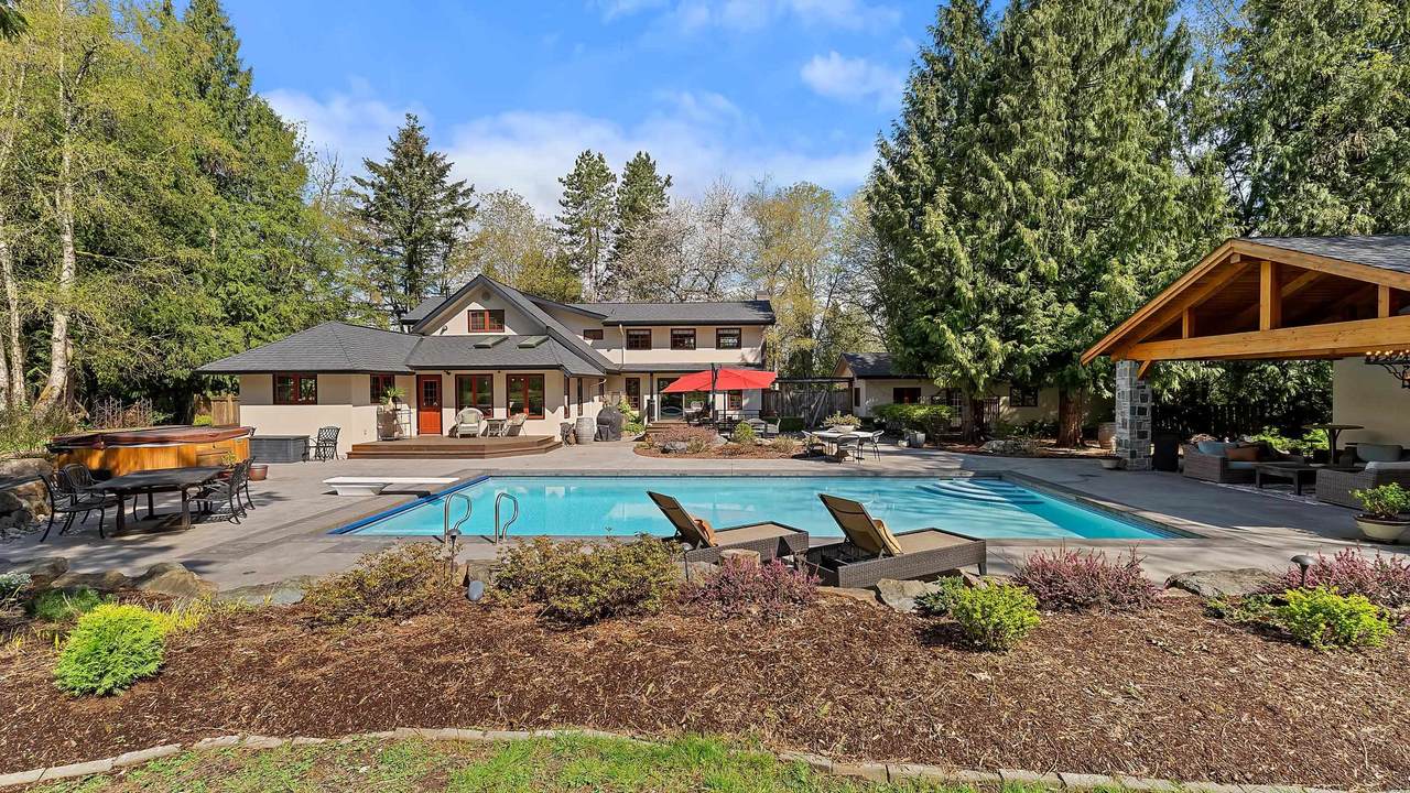22034 86A Avenue - Photo 1