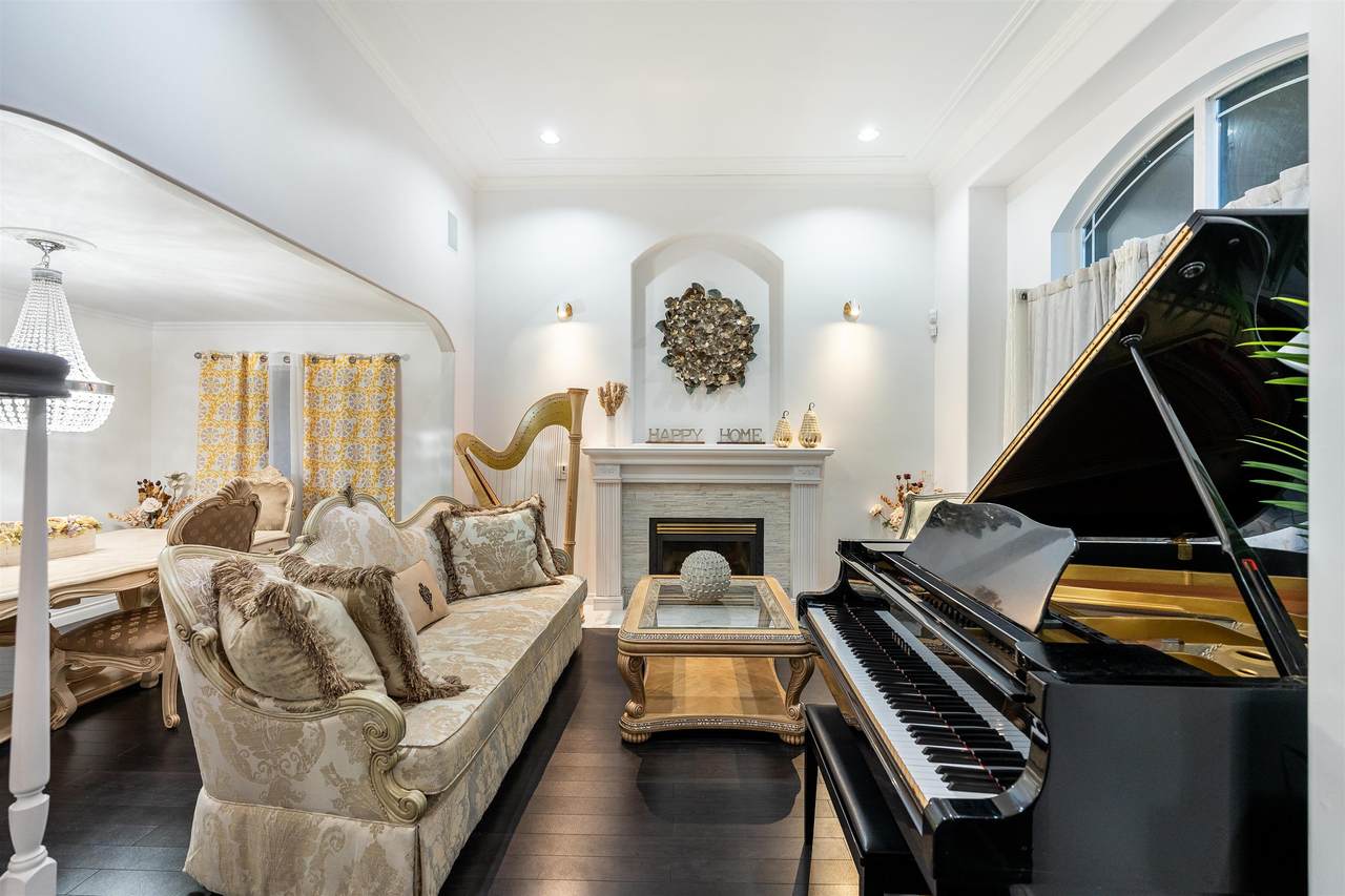 887 Riverside Drive - Photo 1