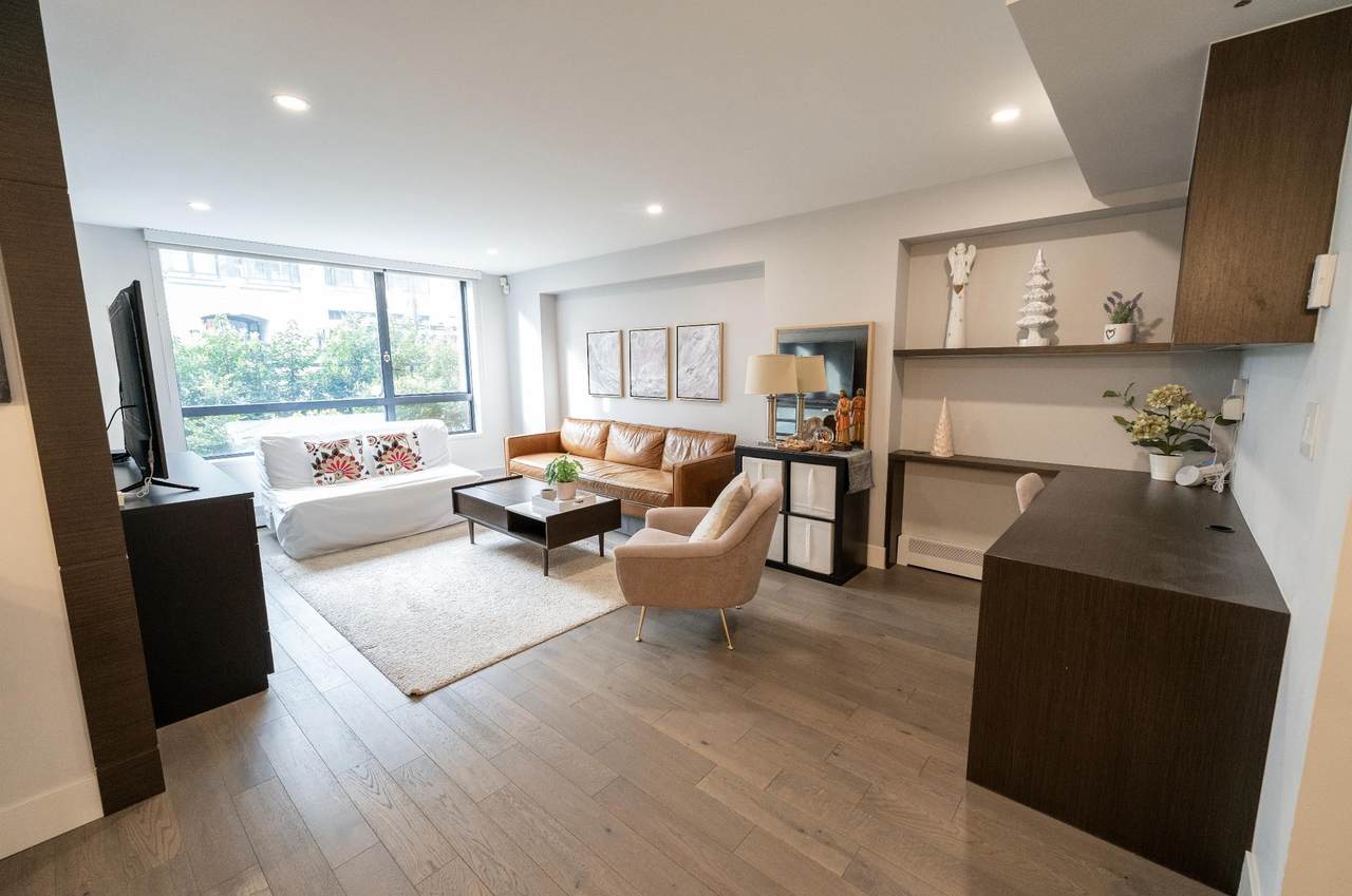 289 Drake Street - Photo 1
