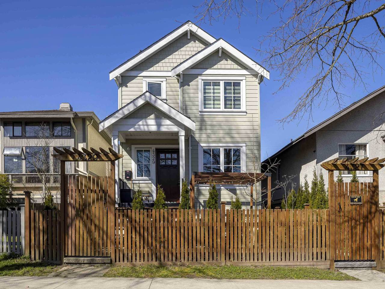 4327 Perry Street - Photo 1