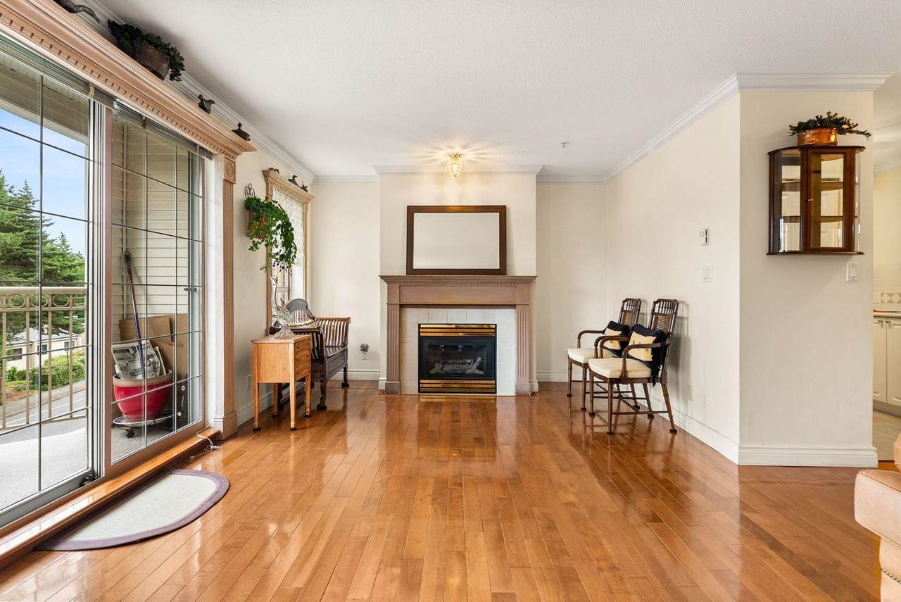 15258 105 Avenue - Photo 1