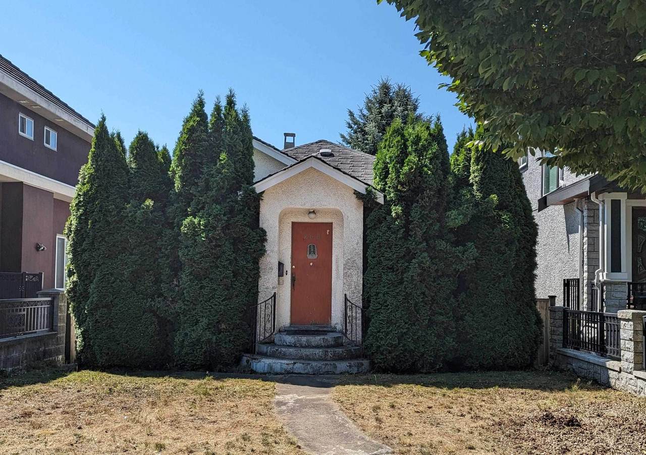 266 49th Avenue - Photo 1