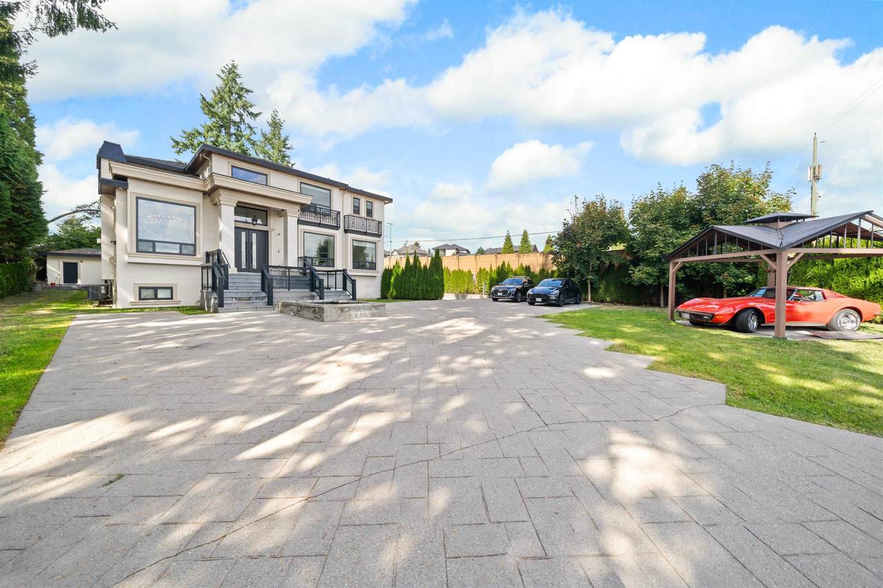 5585 148 Street - Photo 1