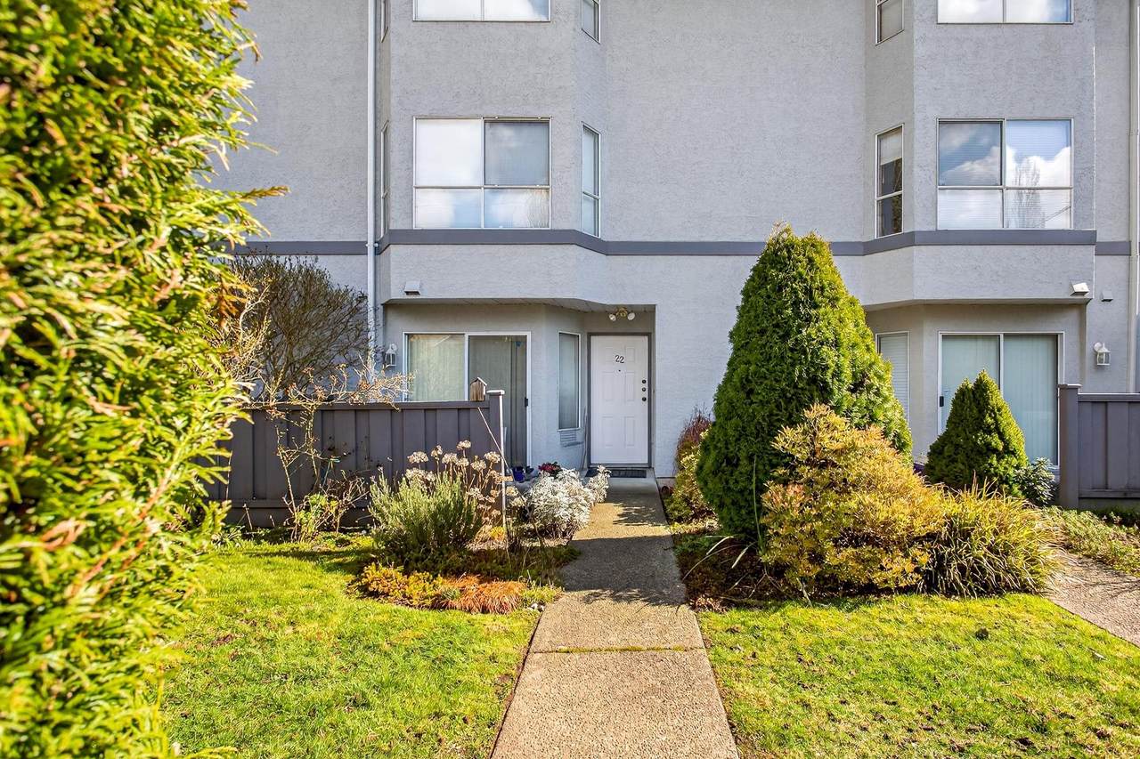 3476 Coast Meridian Road - Photo 1