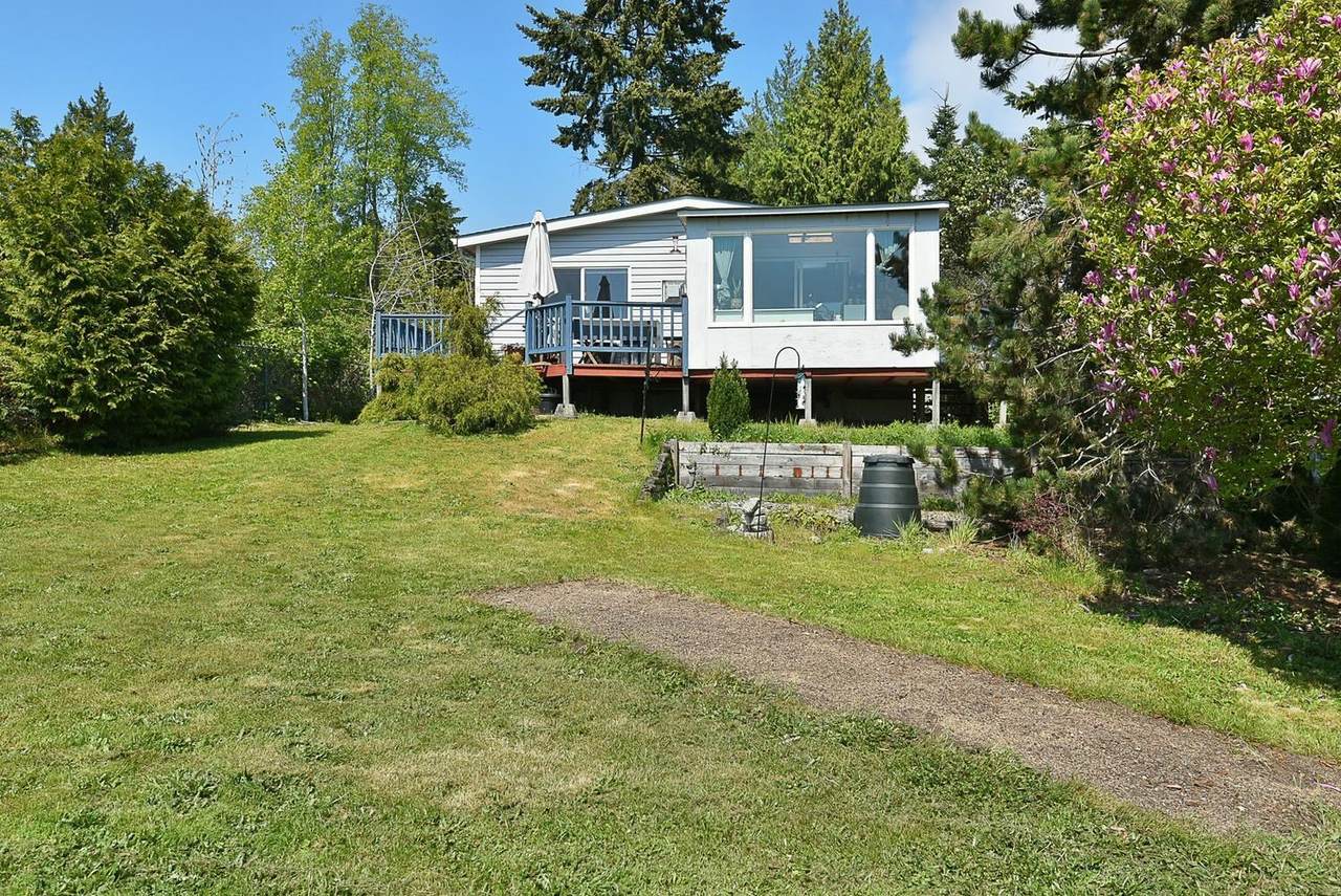 6217 Bligh Road - Photo 1