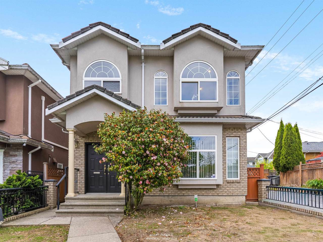 5323 Dumfries Street - Photo 1
