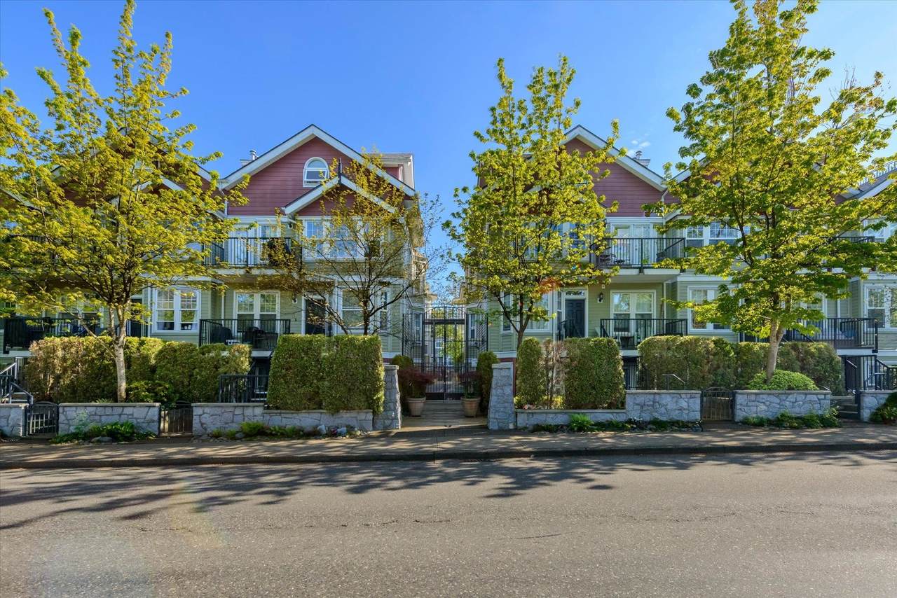 962 16th Avenue - Photo 1