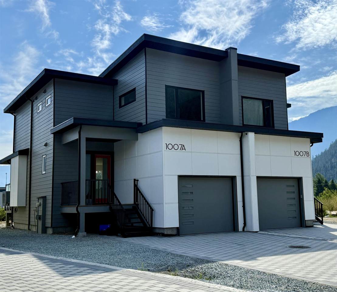 1003 Phare Crescent - Photo 1