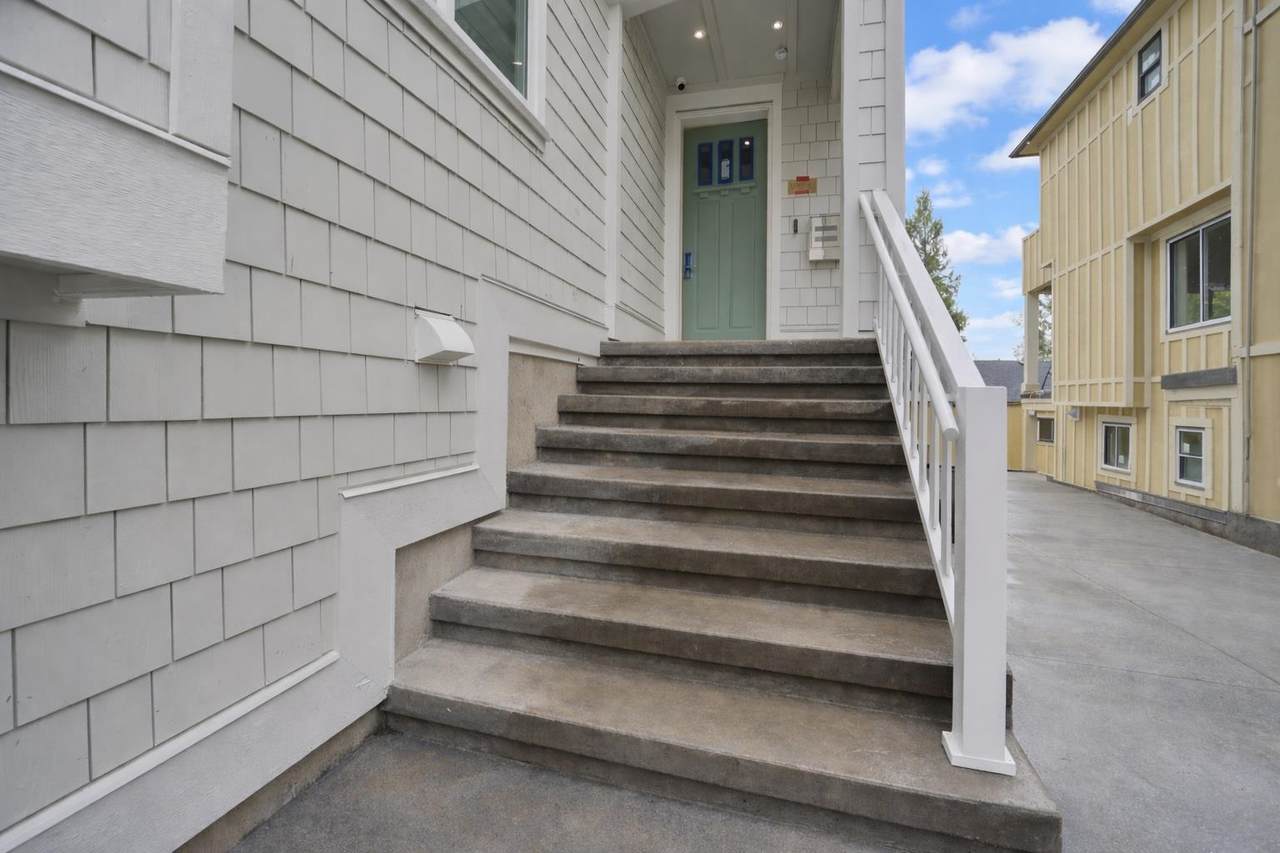 3112 42nd Avenue - Photo 1