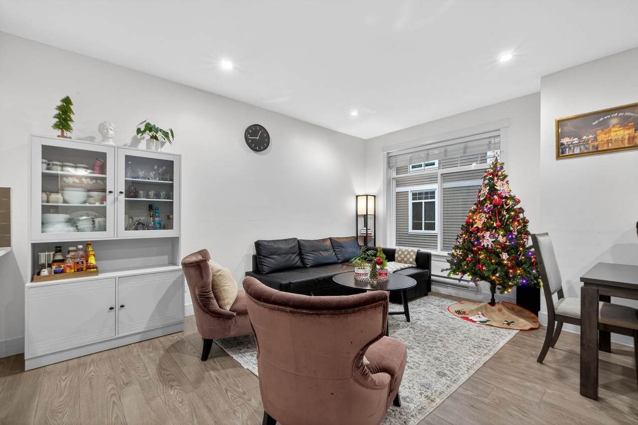 11267 133 Street - Photo 1