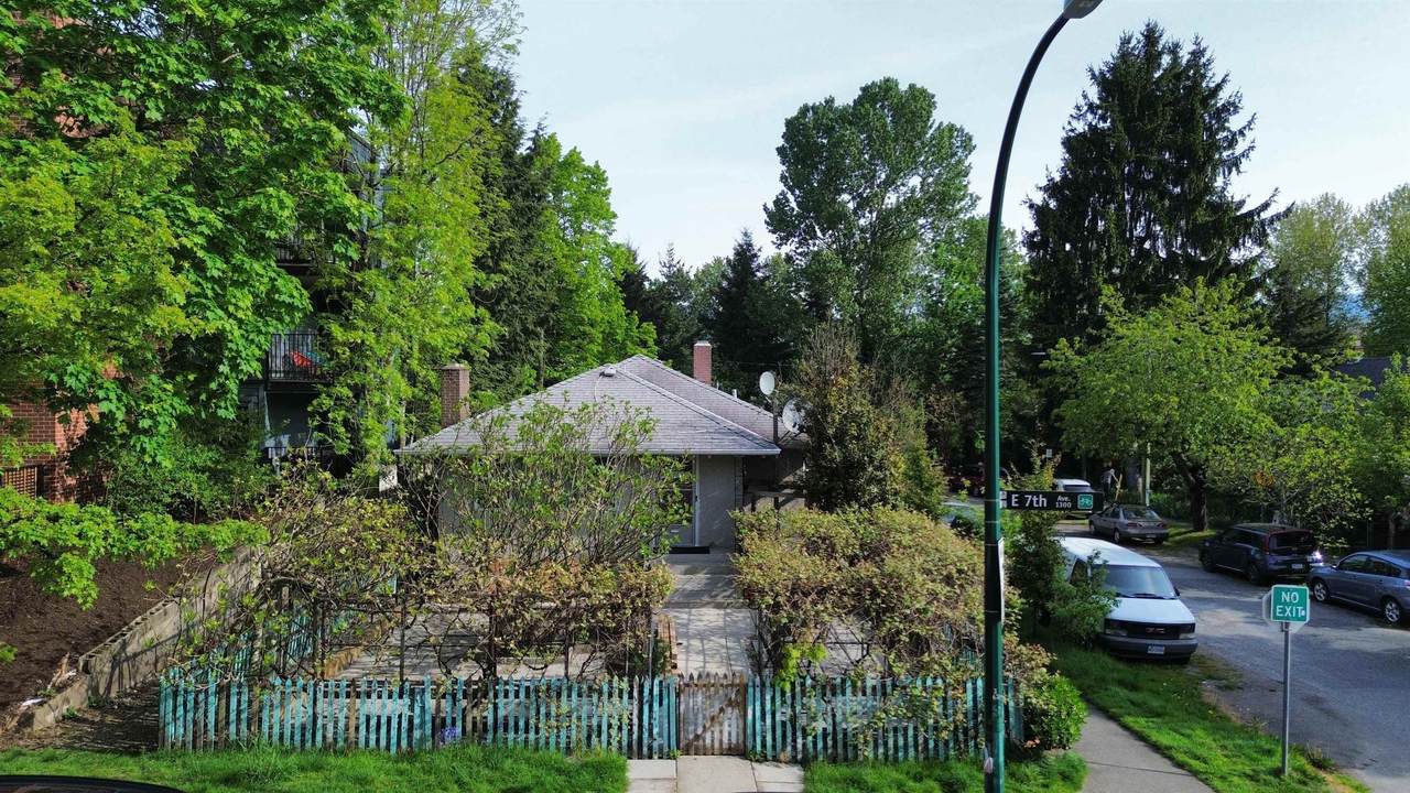 1385 7th Avenue - Photo 1