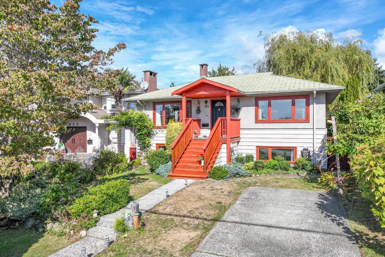 430 Kings Road - Photo 1