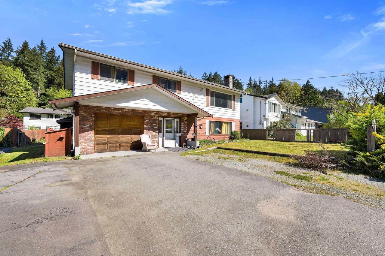 38319 Westway Avenue - Photo 1