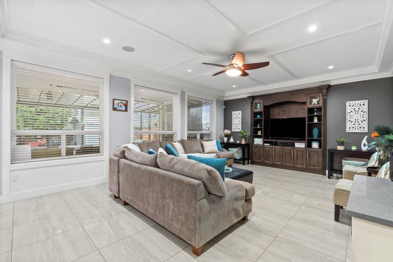 8852 118 Street - Photo 1