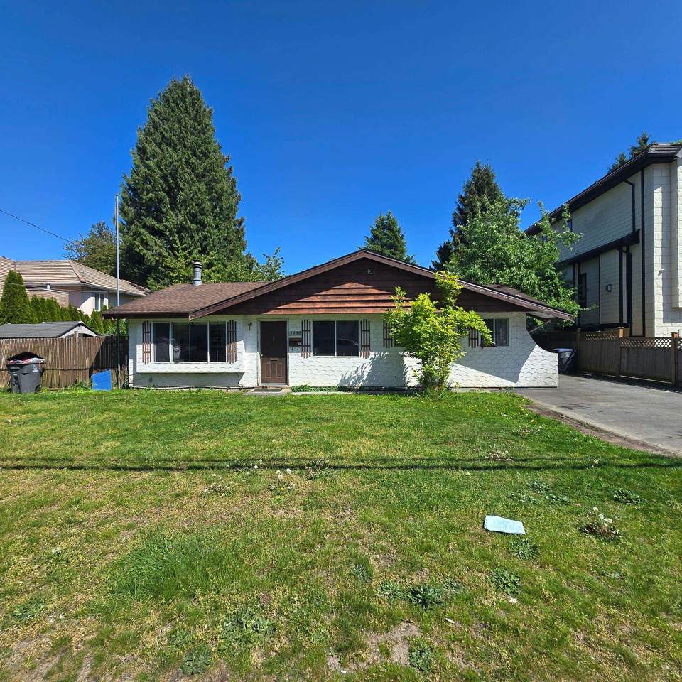 7030 130 Street - Photo 1