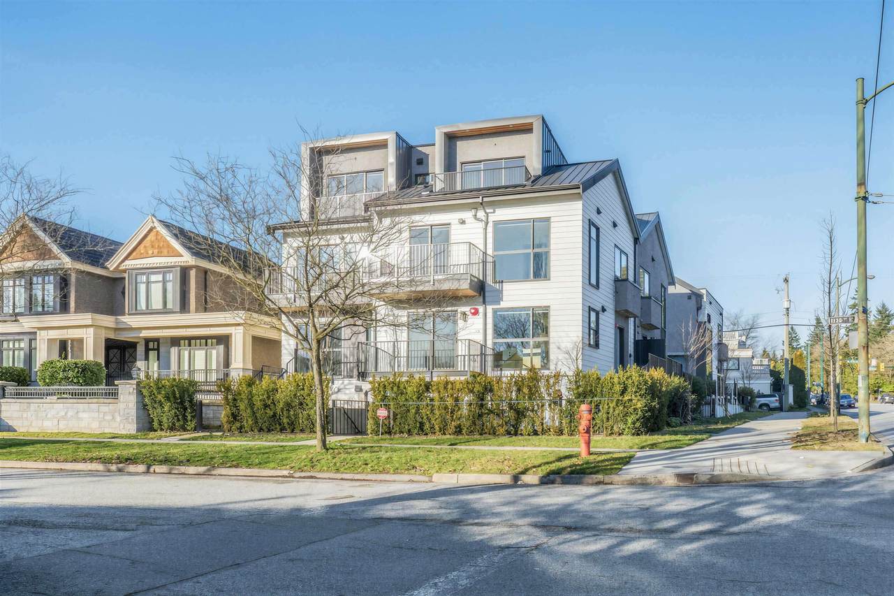 7359 Oak Street - Photo 1