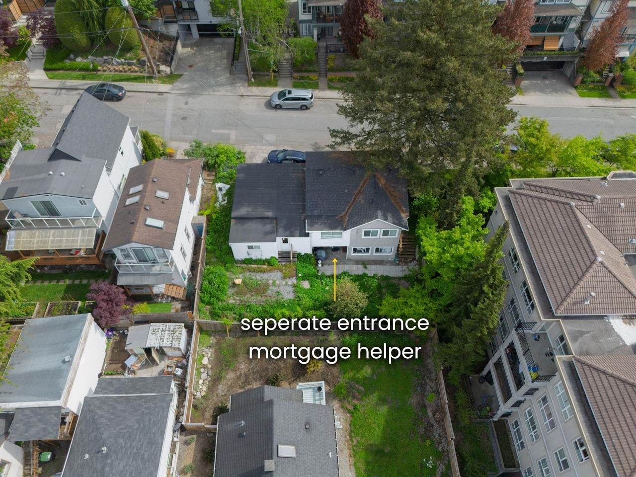 212 Mowat Street - Photo 1