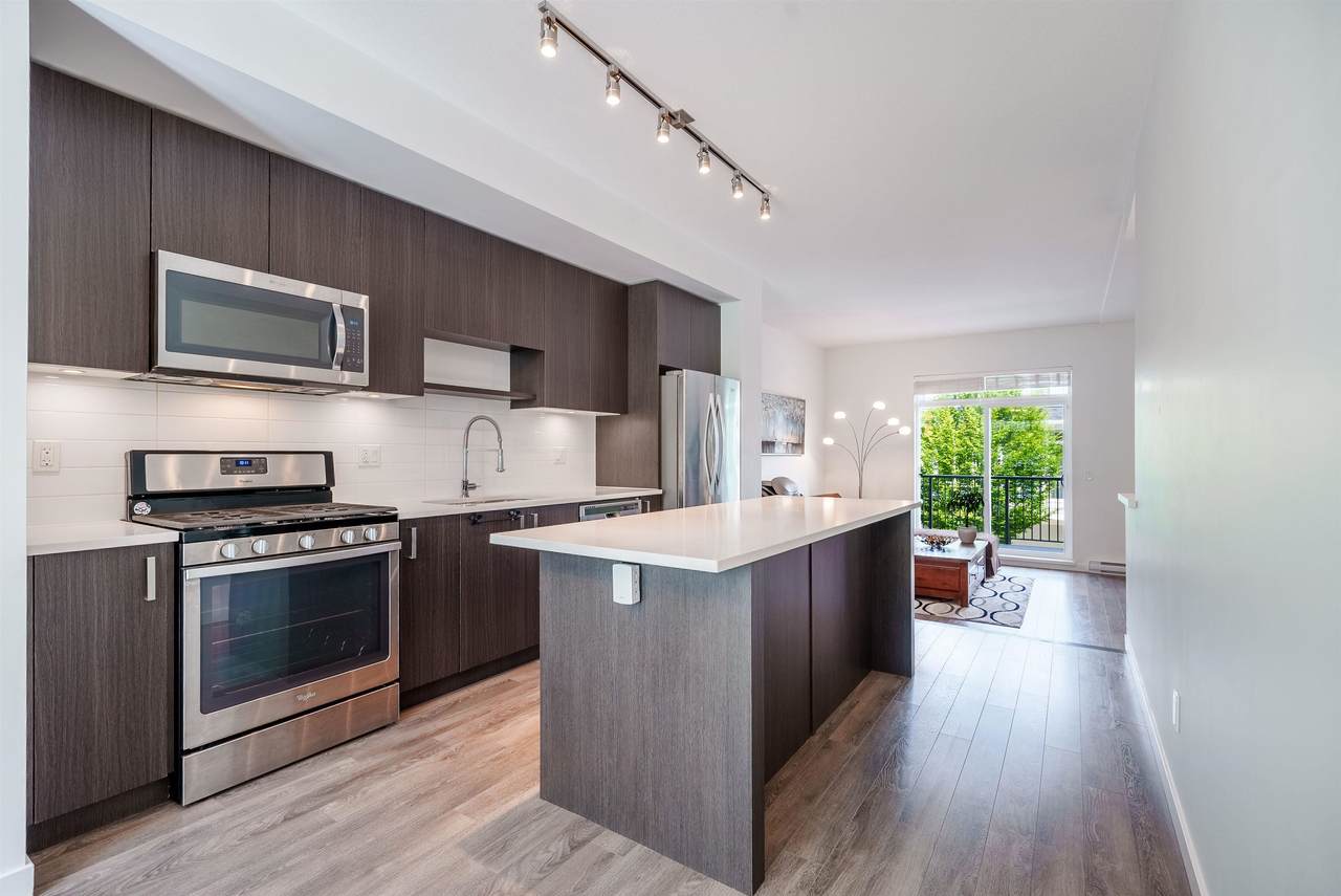 15268 28 Avenue - Photo 1
