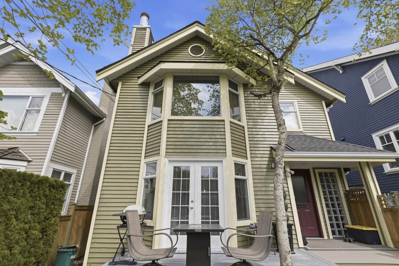31 15th Avenue - Photo 1
