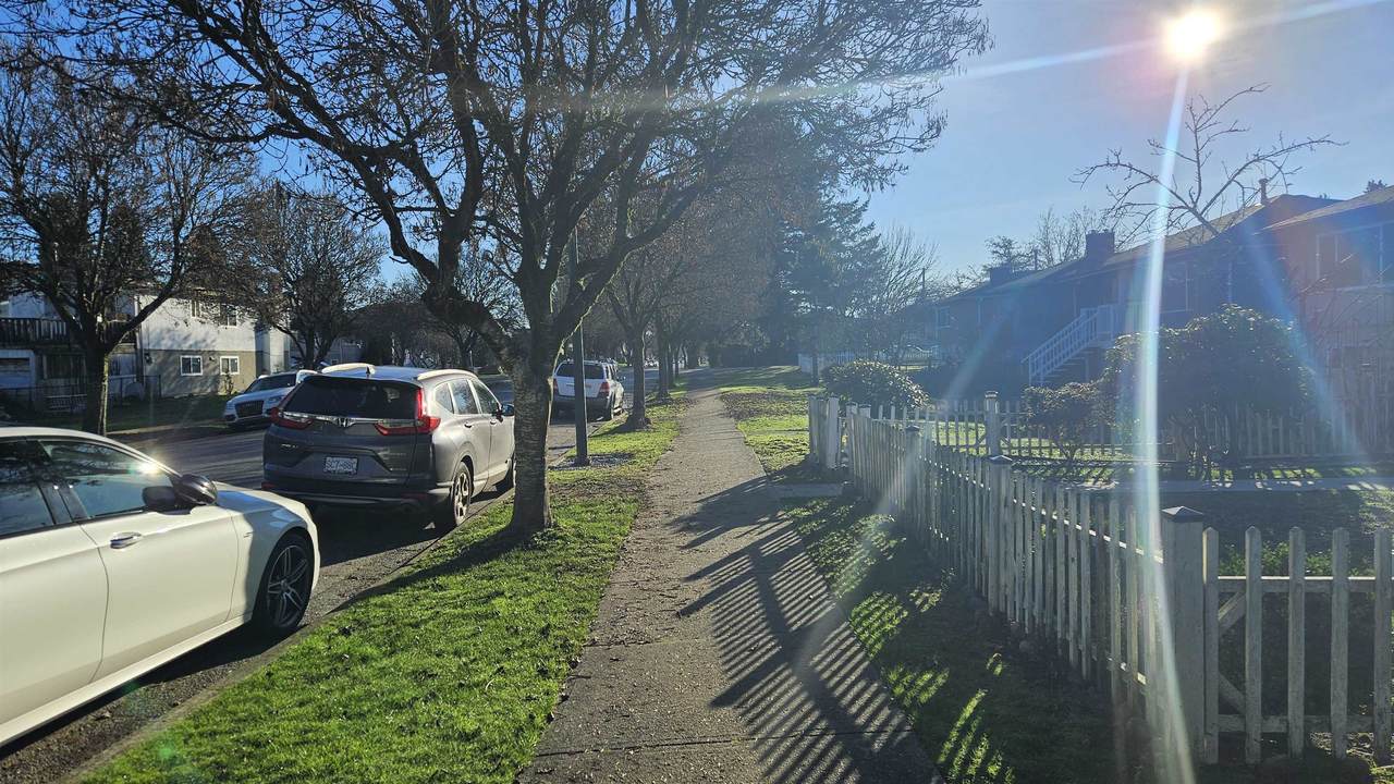 543 Rupert Street - Photo 1