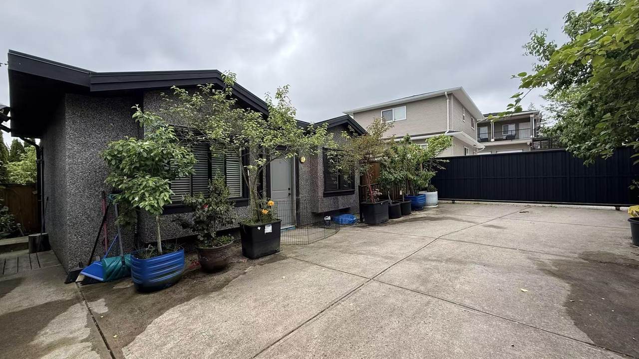 7835 1st Street - Photo 1