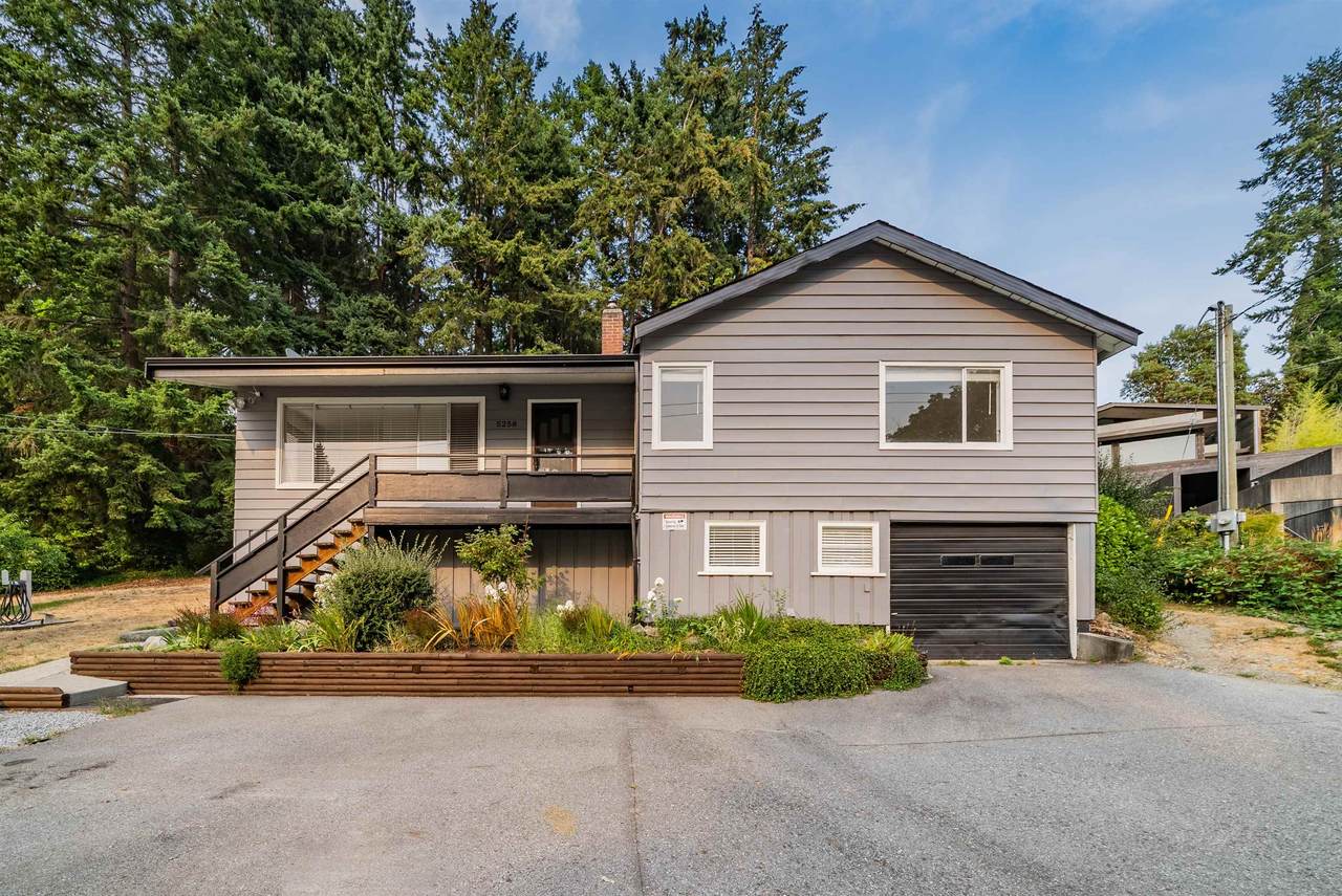 5258 Sunshine Coast Highway - Photo 1