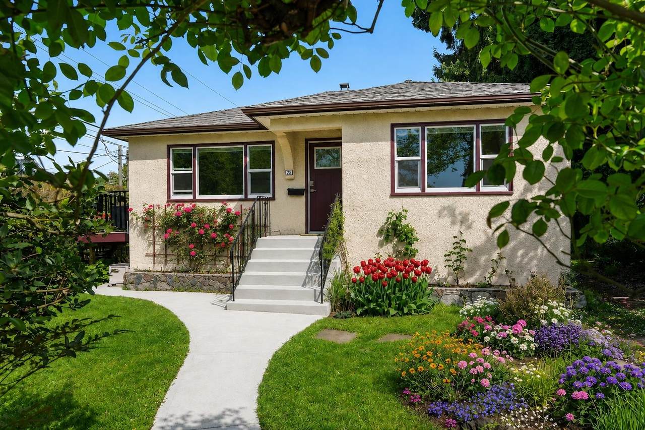 38 Slocan Street - Photo 1
