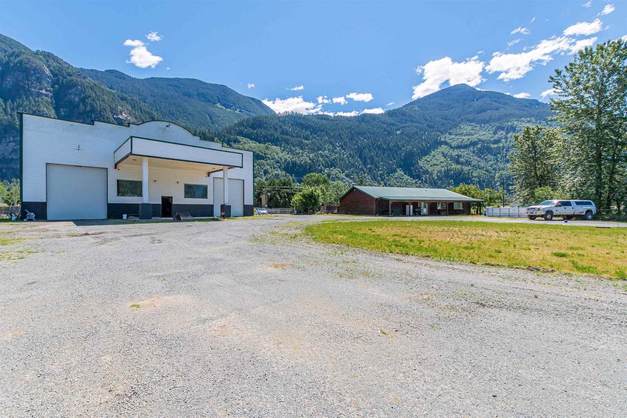 58465 Laidlaw Road - Photo 1