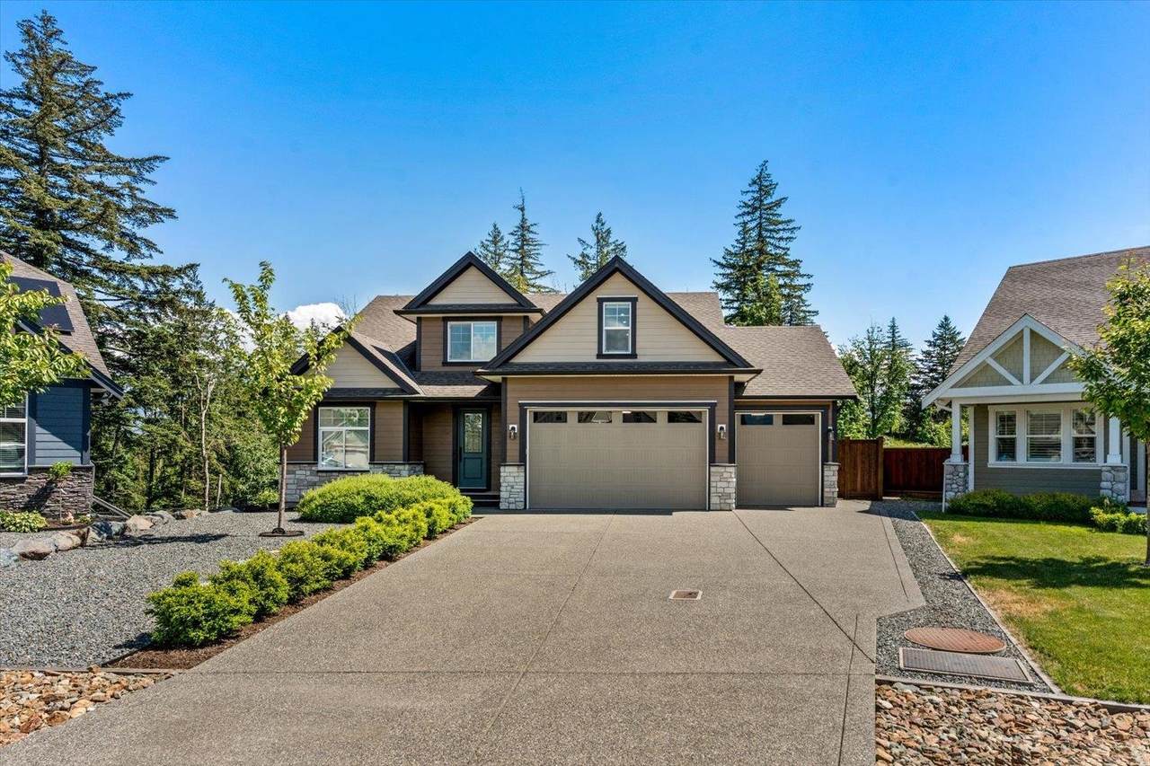 1920 Peregrine Place - Photo 1