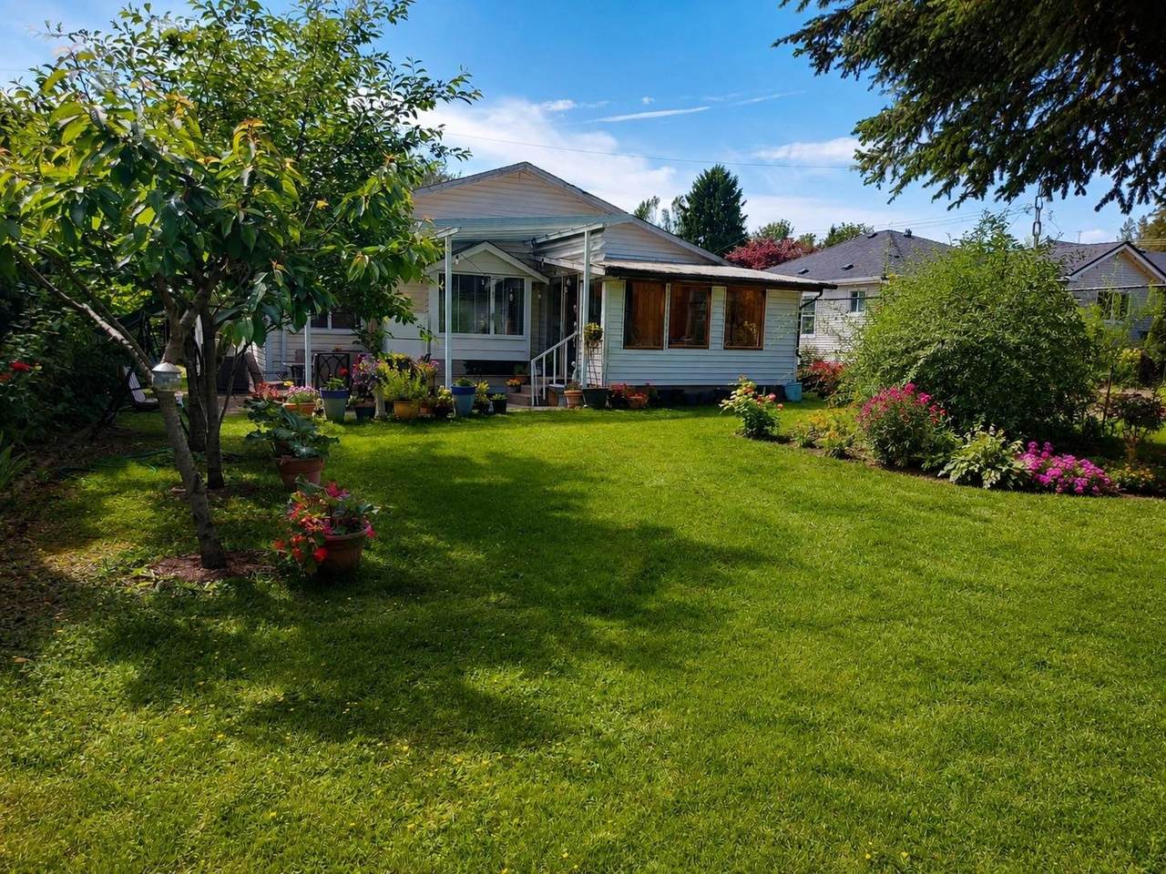 7566 Dunsmuir Street - Photo 1