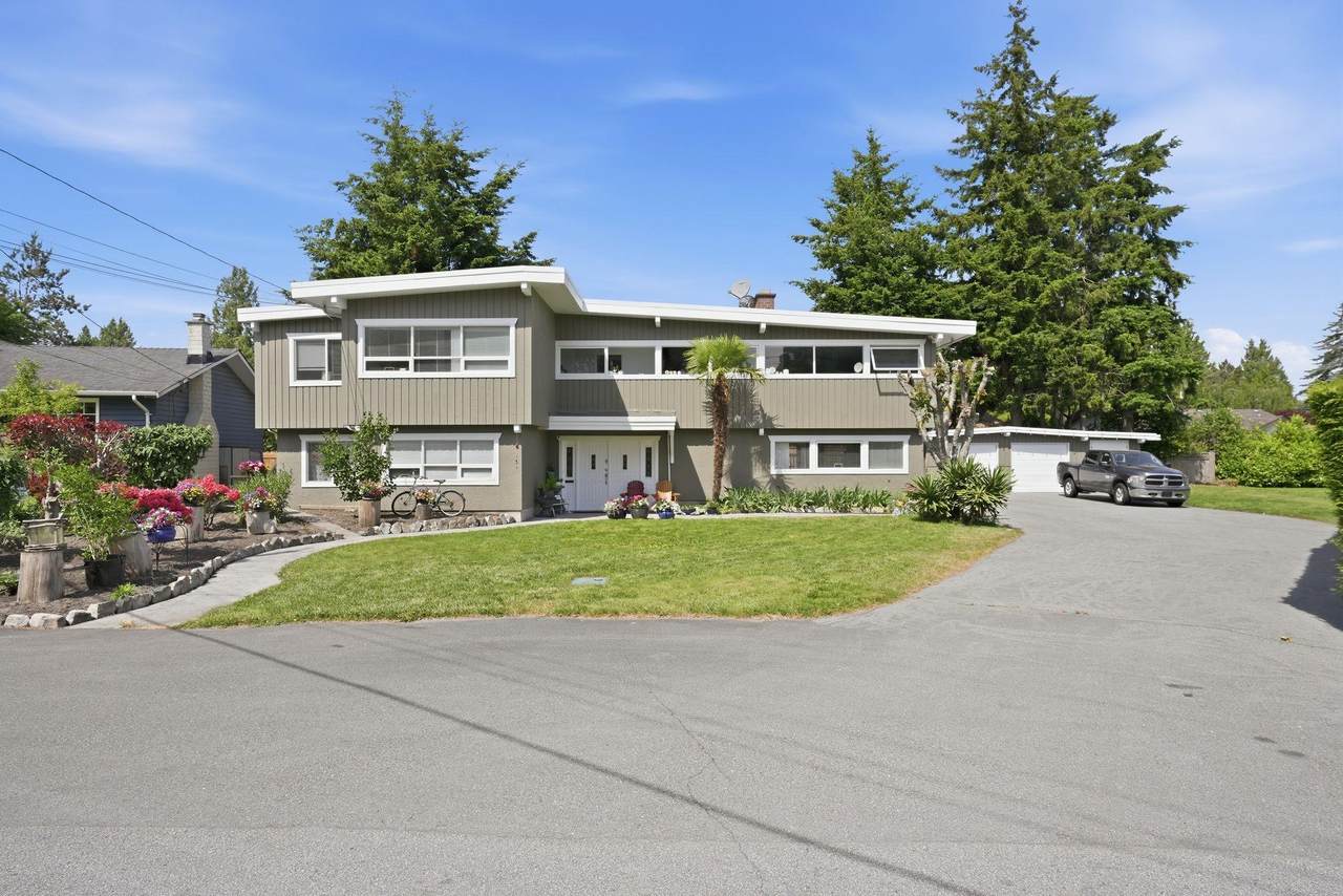 1679 58 Street - Photo 1
