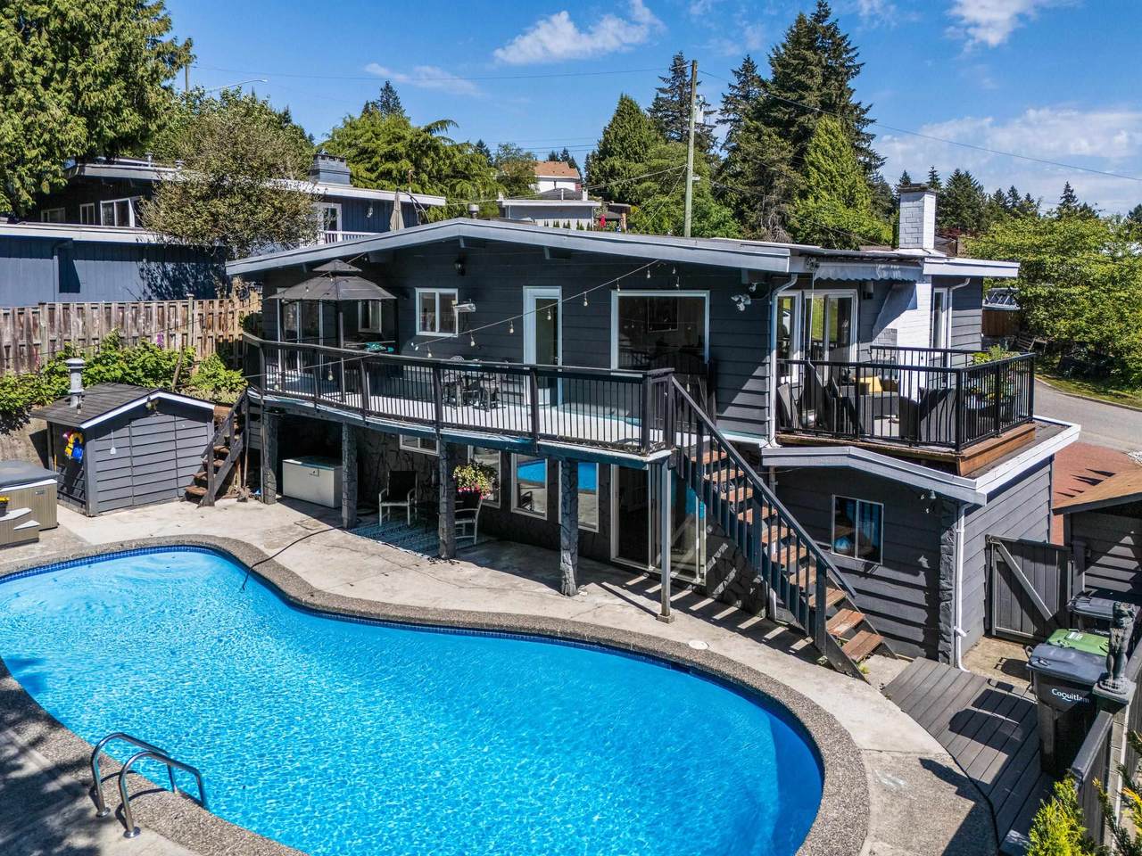 348 Seaforth Crescent - Photo 1
