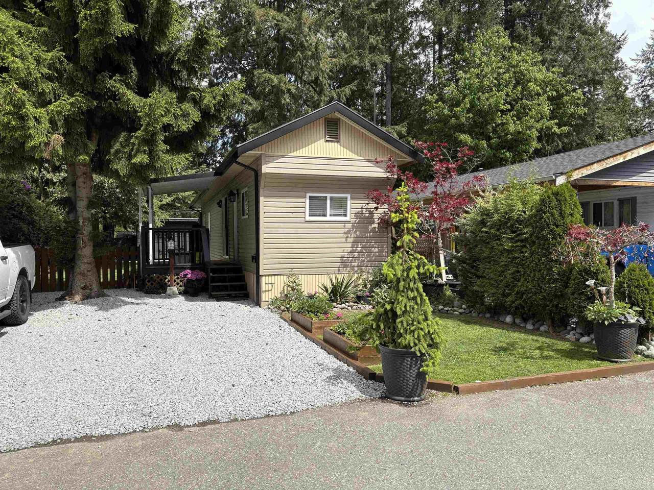 23325 Calvin Crescent - Photo 1