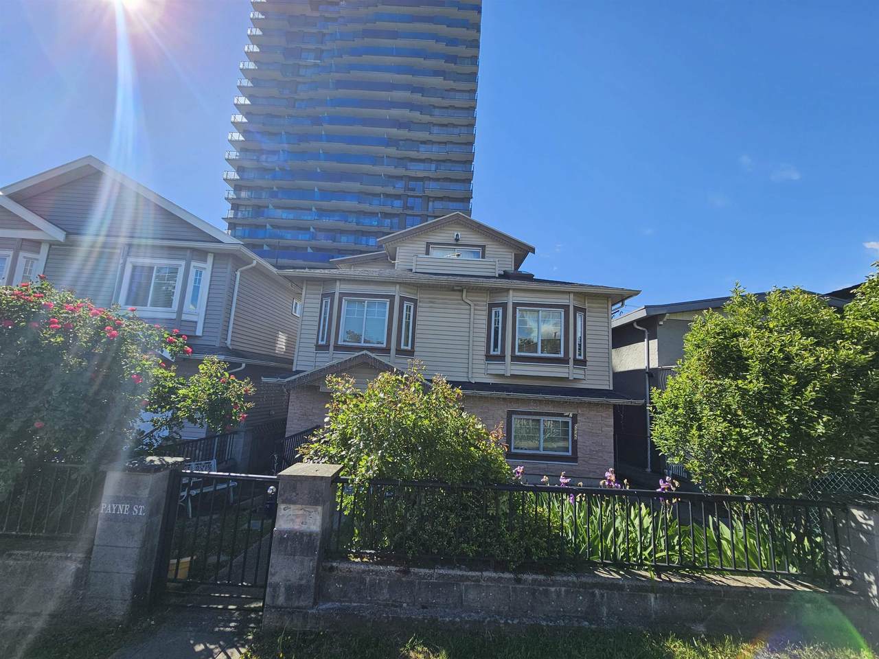 5045 Payne Street - Photo 1